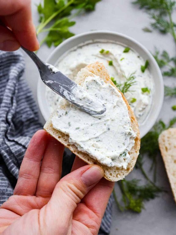 Garlic Herb Cream Cheese Spread