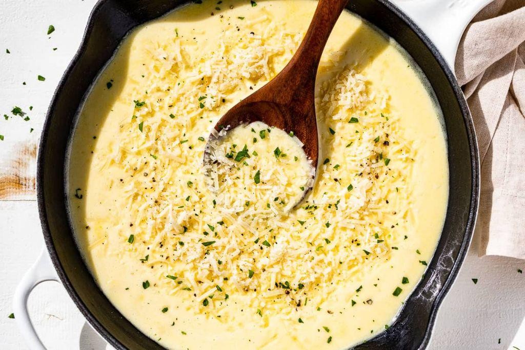 Garlic Parmesan Creamy Dressing