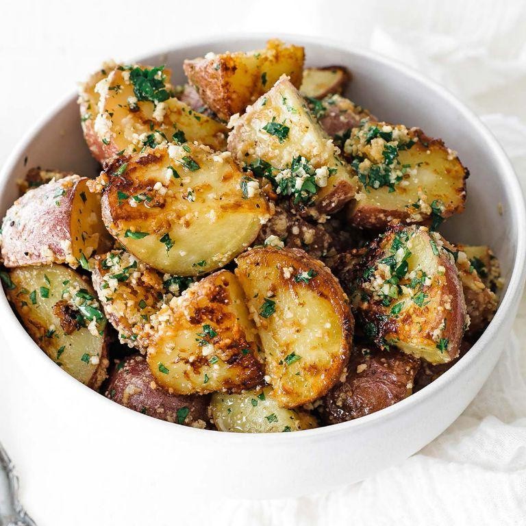 Garlic Parmesan Roasted Country Potatoes