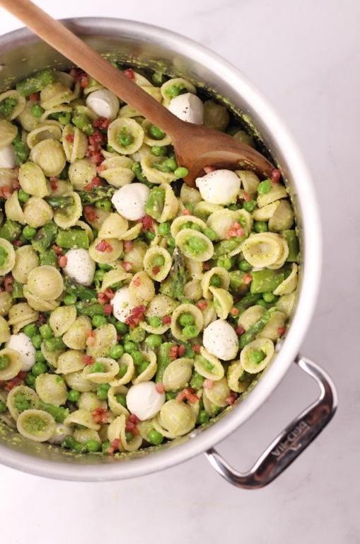 Garlic Scape Pesto Pasta