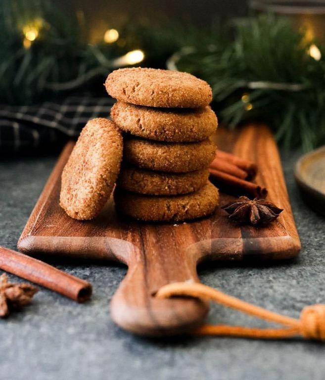 Ginger Snap Cookies with Almond Flour