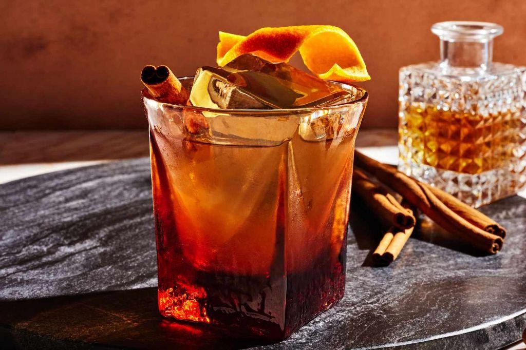 Godfather Cocktail with Cinnamon Stick