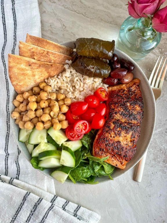 Greek Salmon and Chickpea Salad