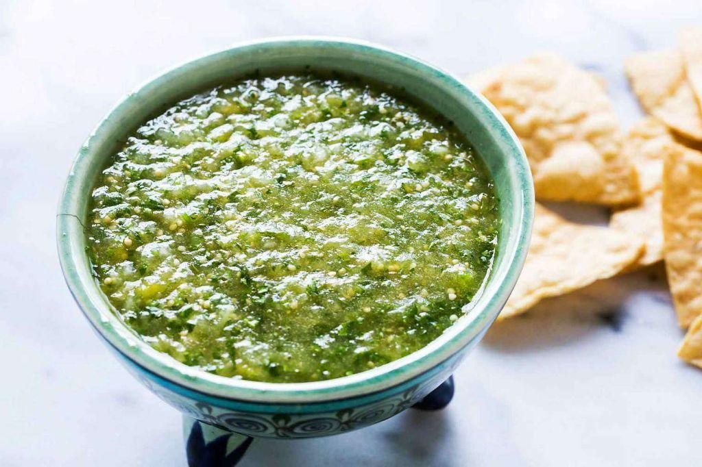 Green Tomatillo Salsa