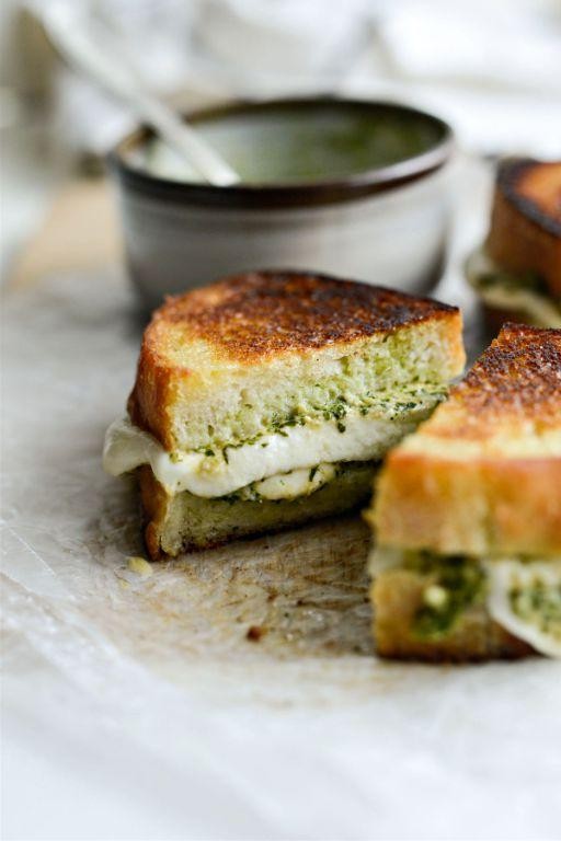 Grilled Cheese with Mozzarella and Pesto