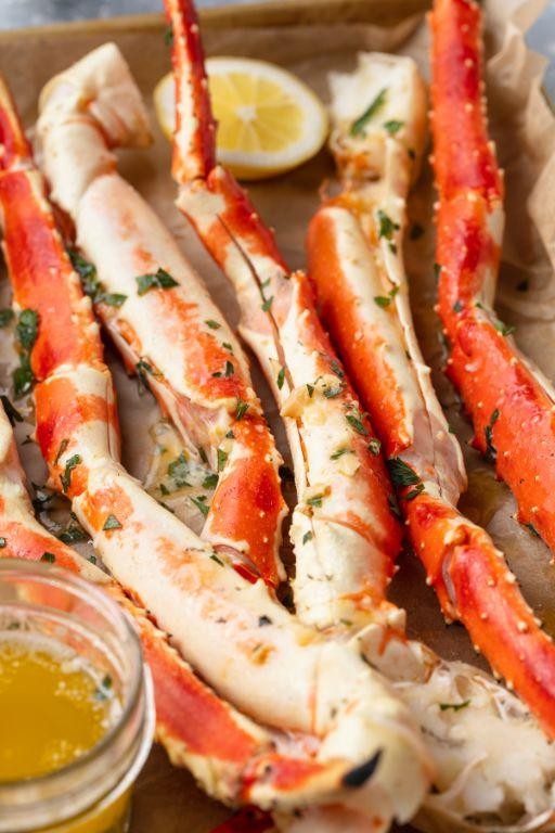Grilled Crab Legs with Garlic Butter Sauce