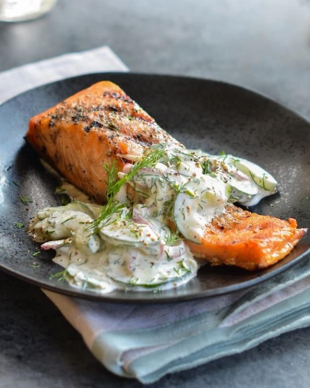 Grilled Salmon with Cucumber Dill Sauce