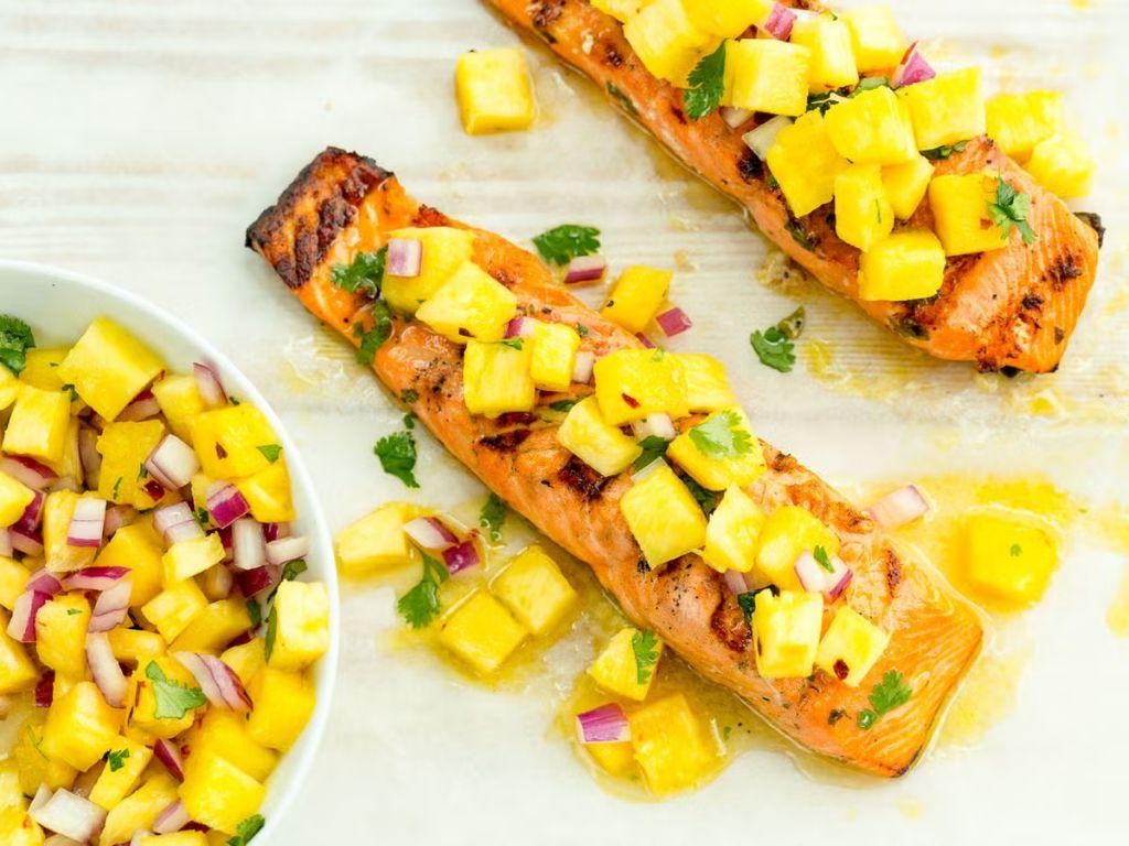 Grilled Salmon with Pineapple Salsa
