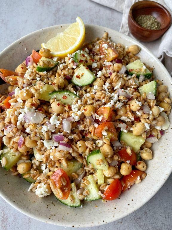 Healthy Mediterranean Farro Salad