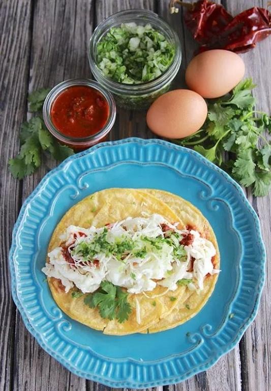 Healthy Turkey and Egg White Breakfast Tacos