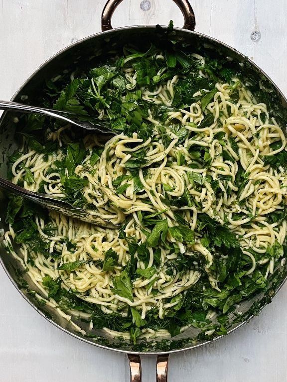 Herbed Green Spaghetti with Fresh Basil