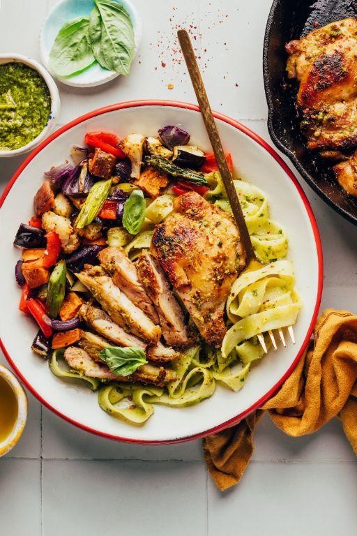 Italian Chicken Thighs with Pesto and Pasta