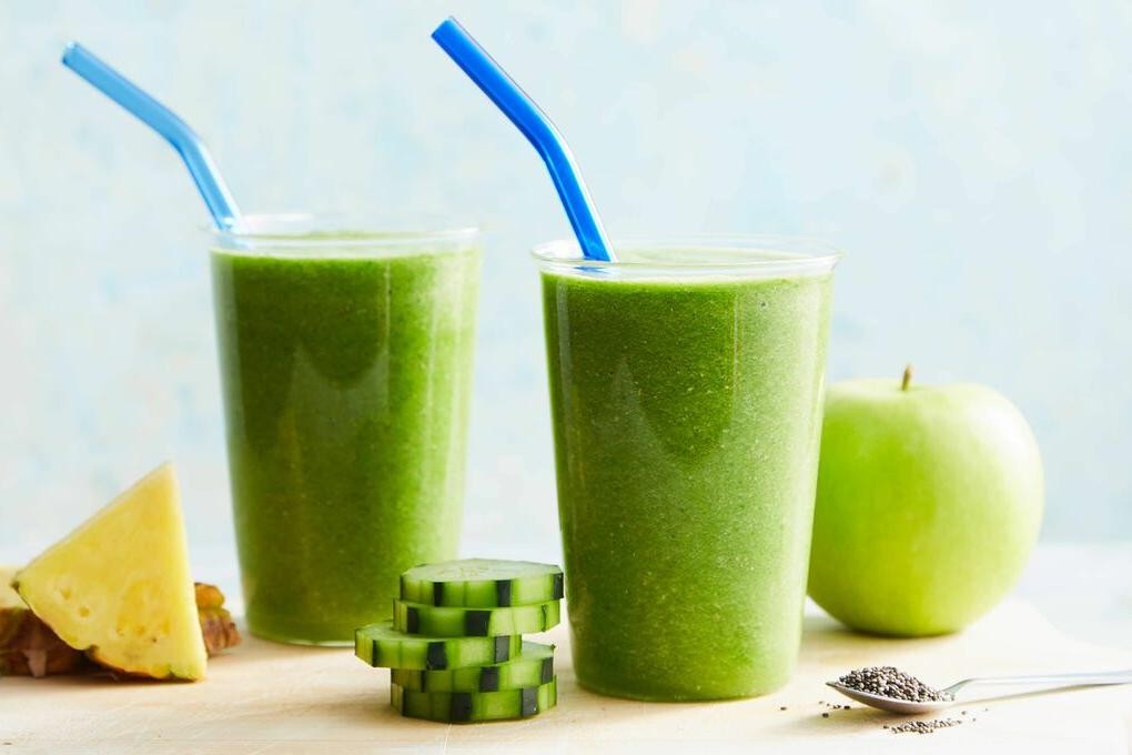 Kale and Pineapple Detox Smoothie