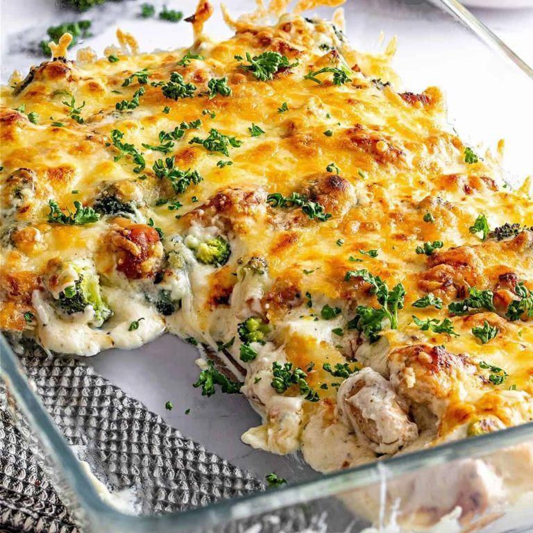 Keto Chicken Alfredo Bake