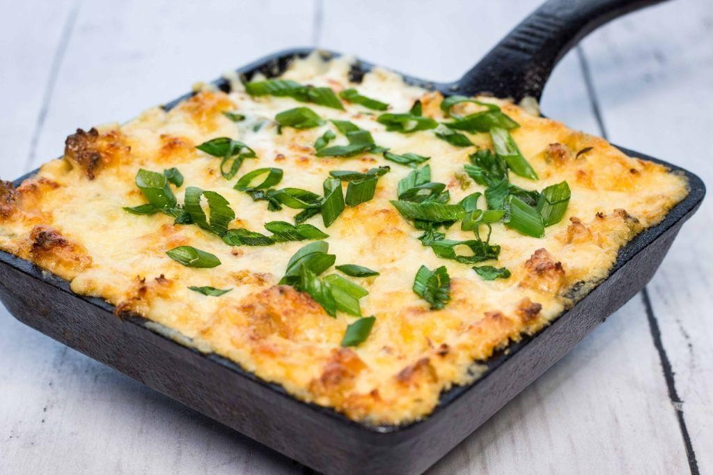 Keto Crab Rangoon Dip