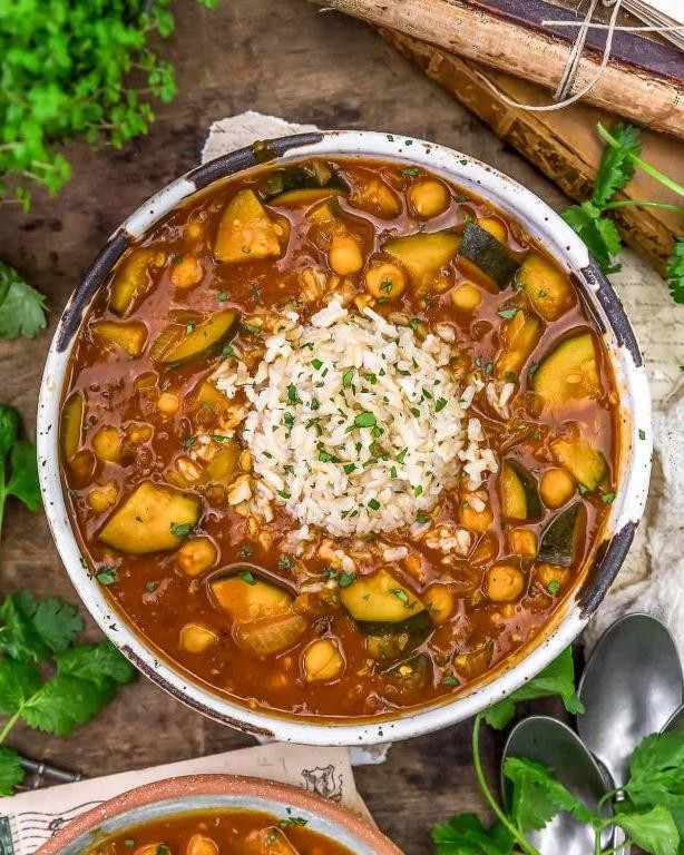 Large Zucchini and Chickpea Curry