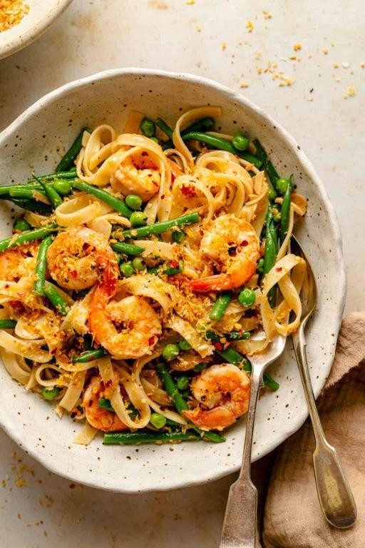 Lemon Garlic Shrimp Noodles