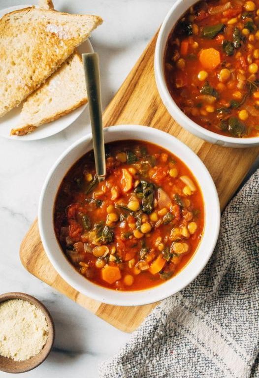 Lentil Soup with Diced Tomatoes and Spinach