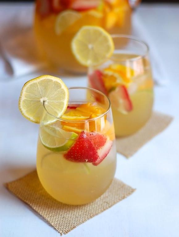 Limoncello Sangria