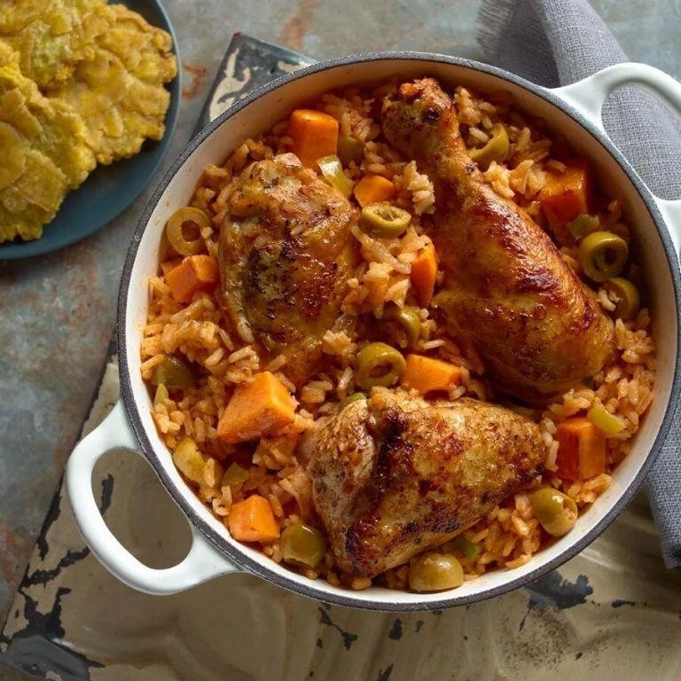 Locrio de Pollo (Dominican Chicken and Rice)