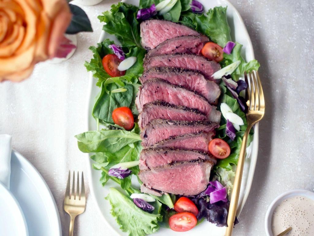 London Broil Salad with Balsamic Vinaigrette