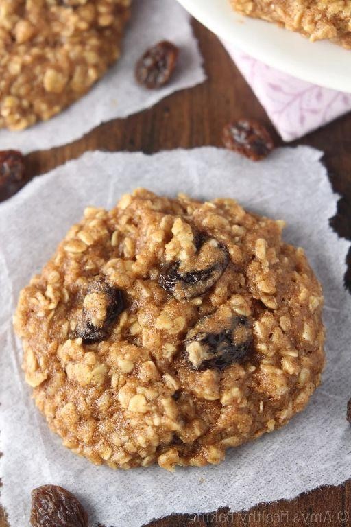 Low Sugar Oatmeal Raisin Cookies