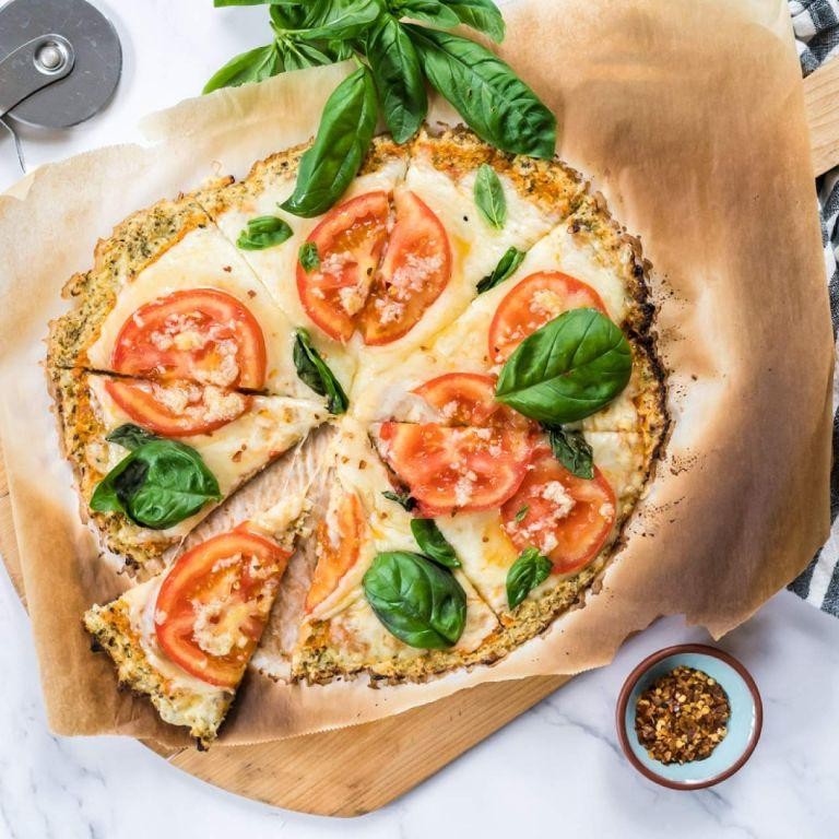 Low-Carb Mexican Pizza with Cauliflower Crust