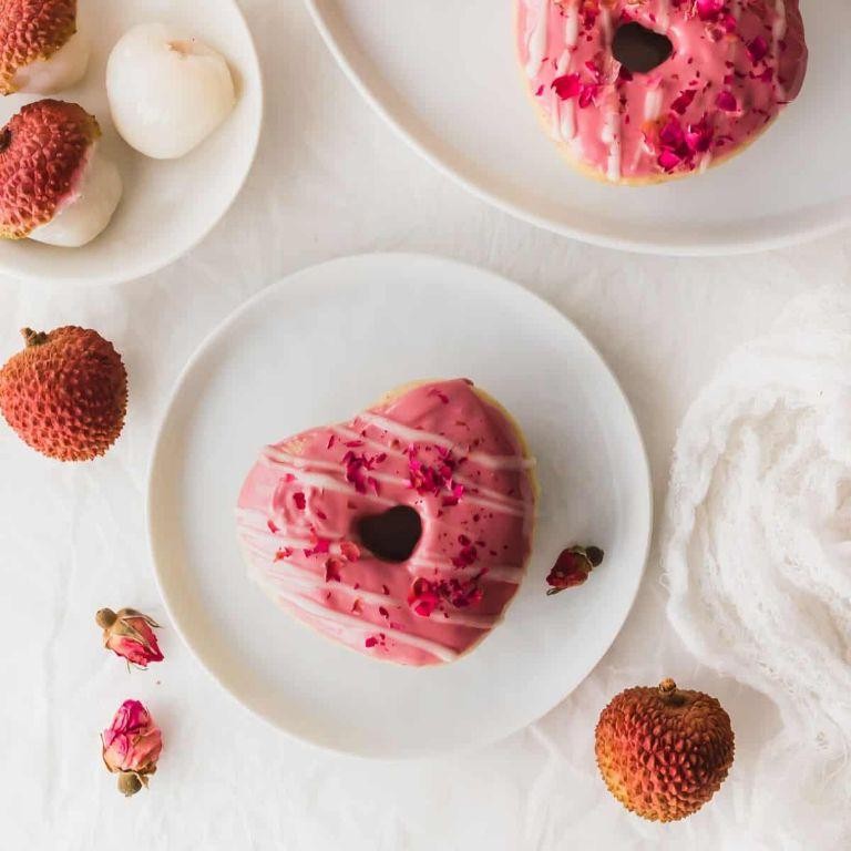 Lychee Flavored Chinese Doughnuts