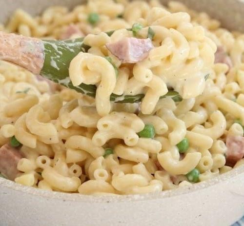 Macaroni with Peas, Ham, and Cheese