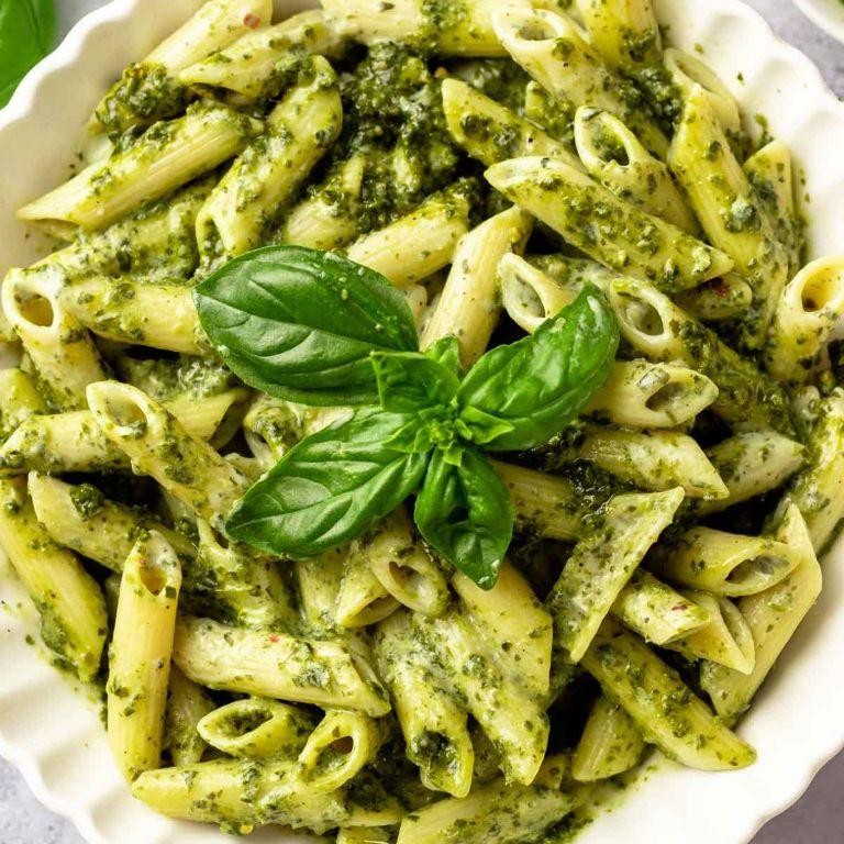 Macaroni with Pesto Sauce
