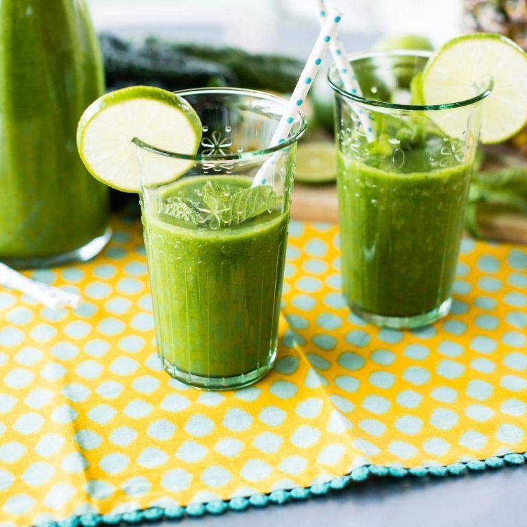 Matcha Pineapple Mint Smoothie