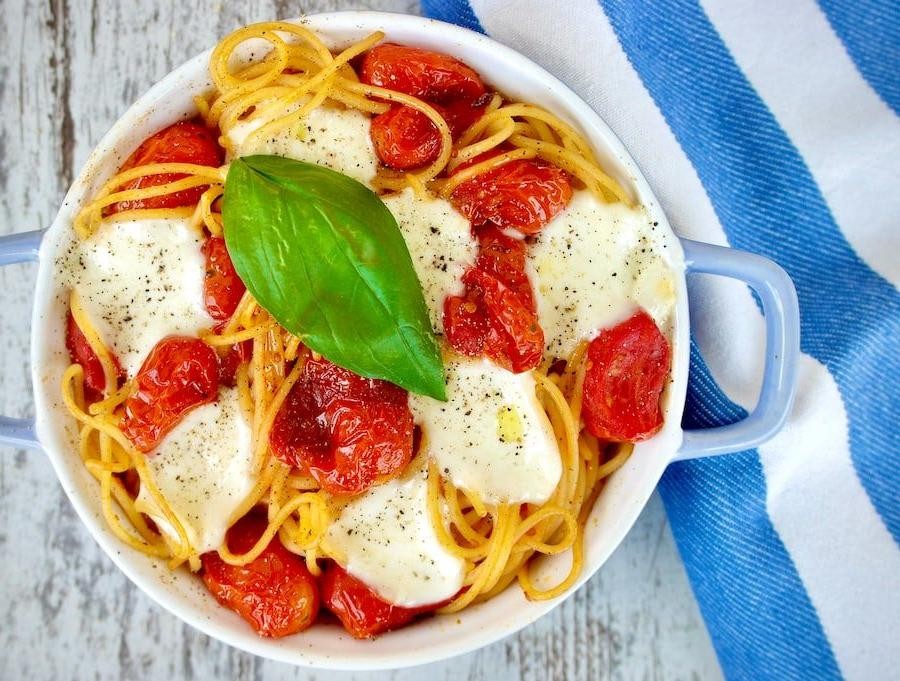 Mozzarella, Tomato, and Basil Pasta
