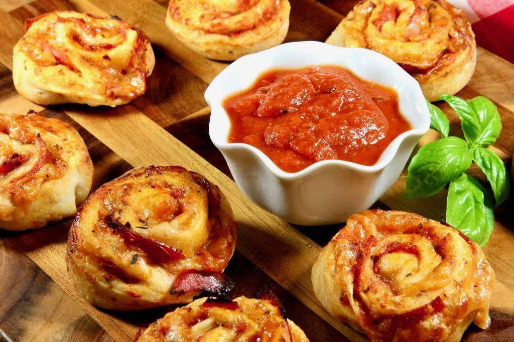 Mozzarella and Pepperoni Pizza Rolls