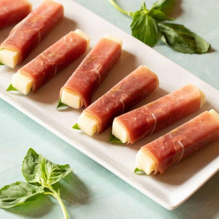 Mozzarella and Prosciutto Roll-Ups