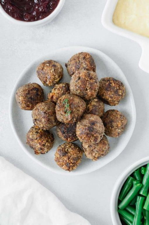 Mushroom and Walnut Vegetarian Meatballs