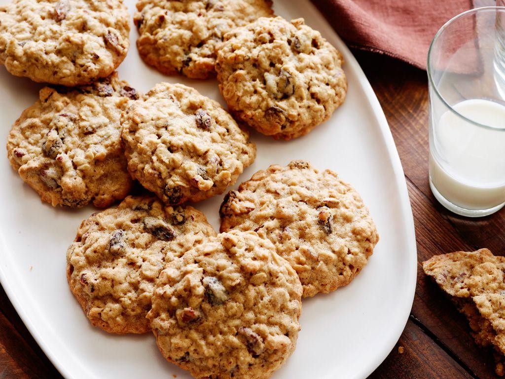 Oatmeal Raisin Cookies with Nuts