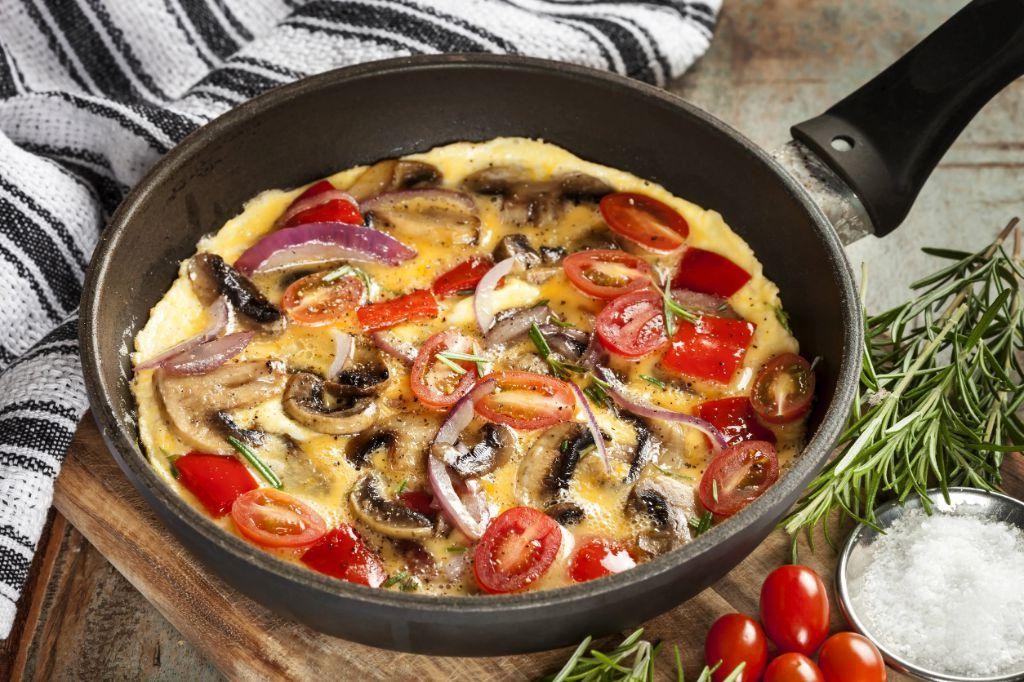 Omelette with Mushrooms, Tomatoes, and Cheese