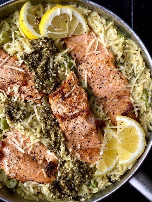 Orzo Pasta with Salmon and Creamy Pesto Sauce