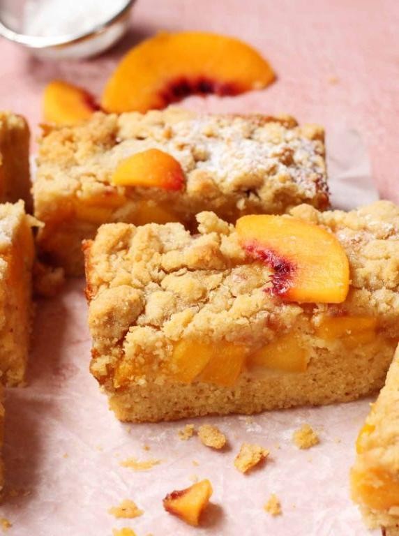Peach Cobbler Crumb Cake