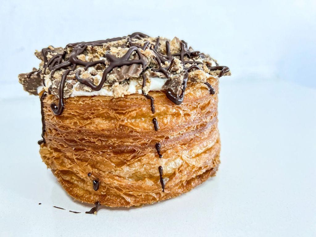 Peanut Butter Drizzled Munchkins