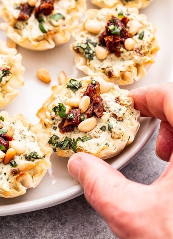 Pesto and Tomato Phyllo Shells