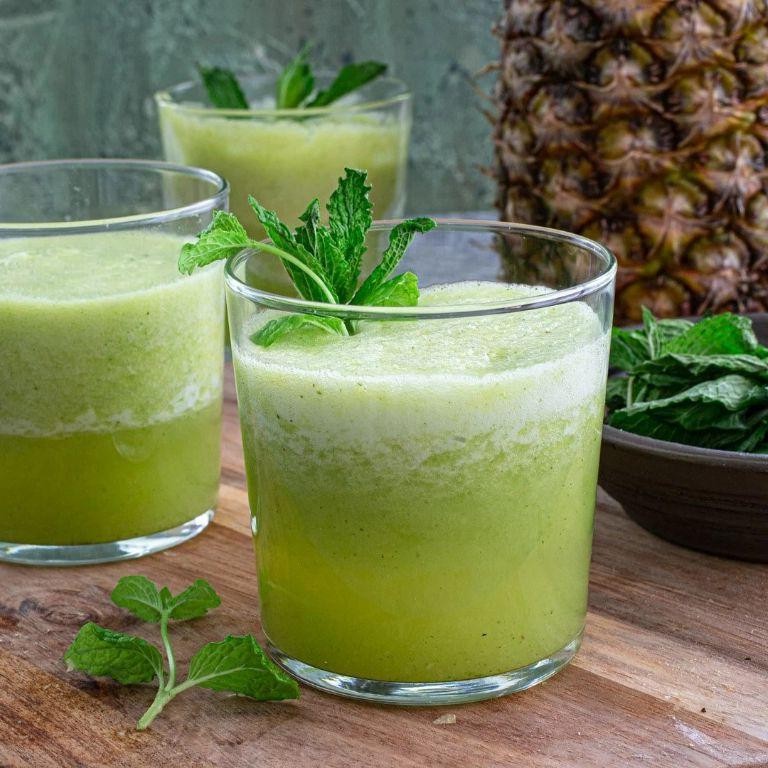 Pineapple Mint Detox Juice