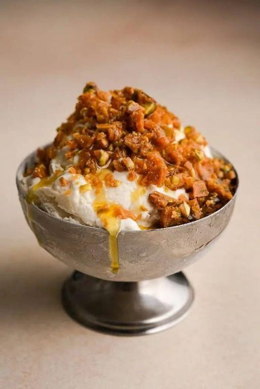 Pistachio Ice Cream with Honey Drizzle
