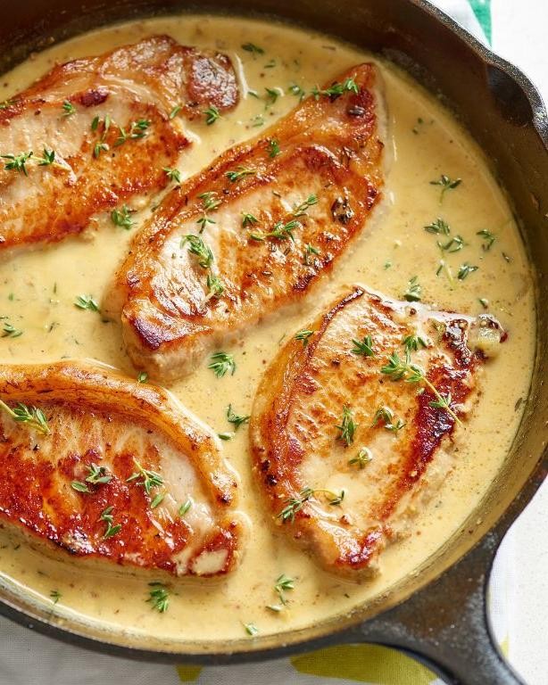 Pork Chops with Creamy Mustard Sauce