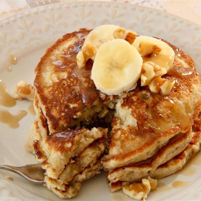 Protein Pancakes with Banana and Walnuts