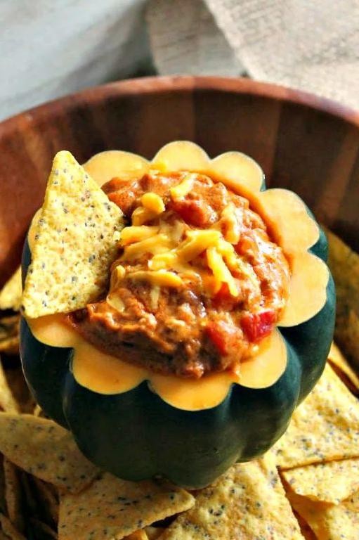 Pumpkin Chili Queso Dip