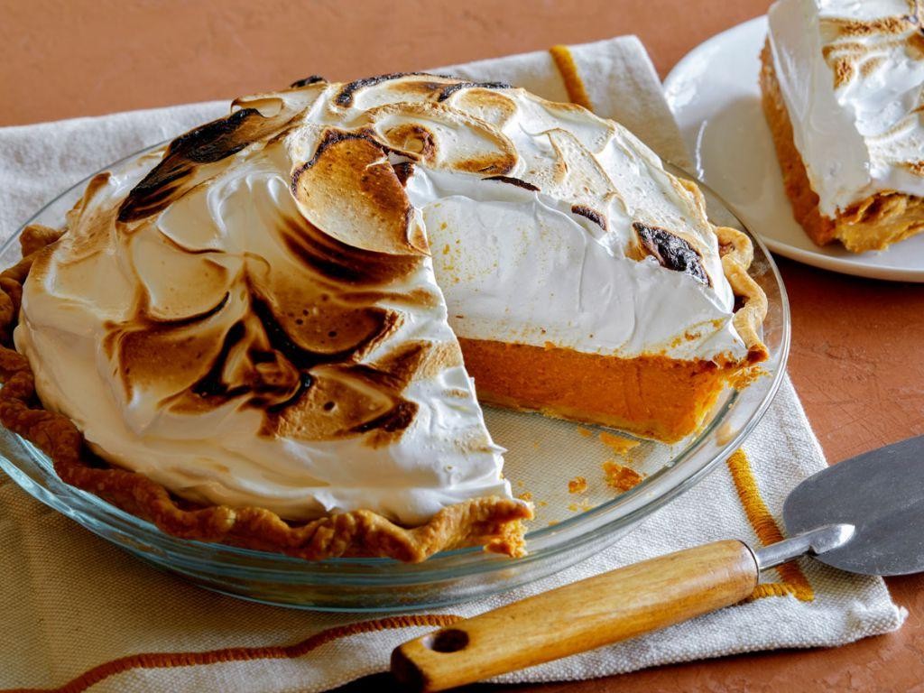 Pumpkin Pie with Marshmallow Meringue