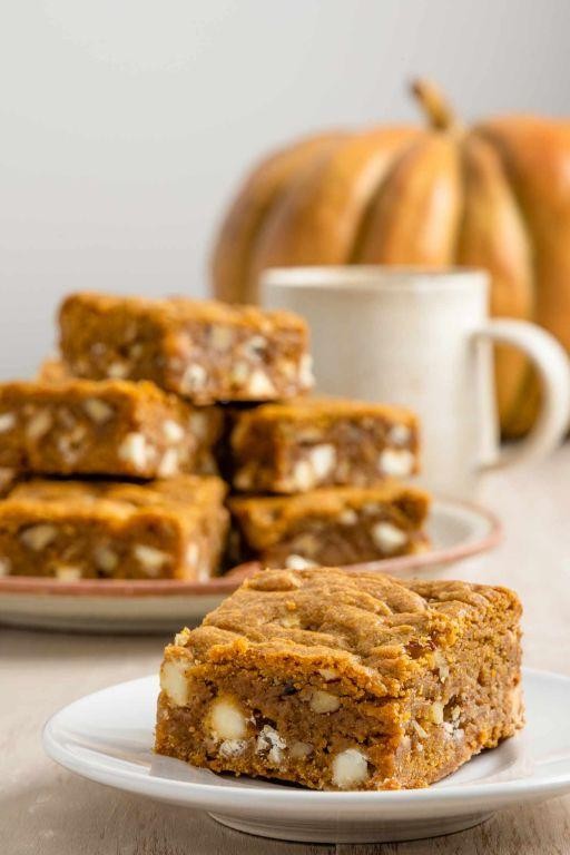 Pumpkin Spice White Chocolate Blondies