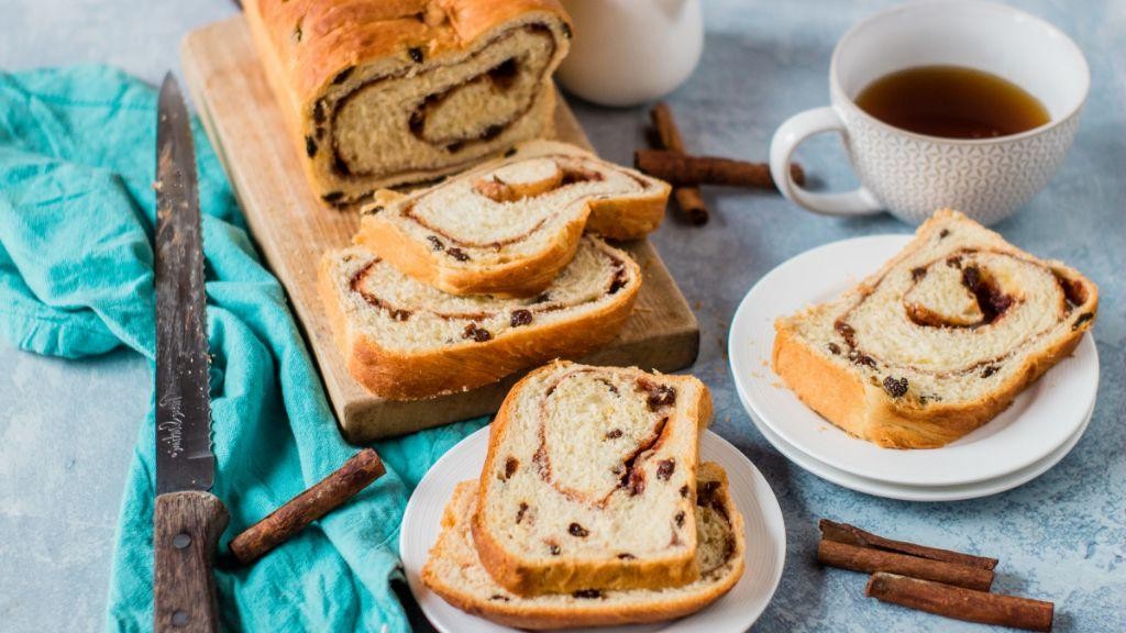 Raisin Bread with Maple Syrup Glaze