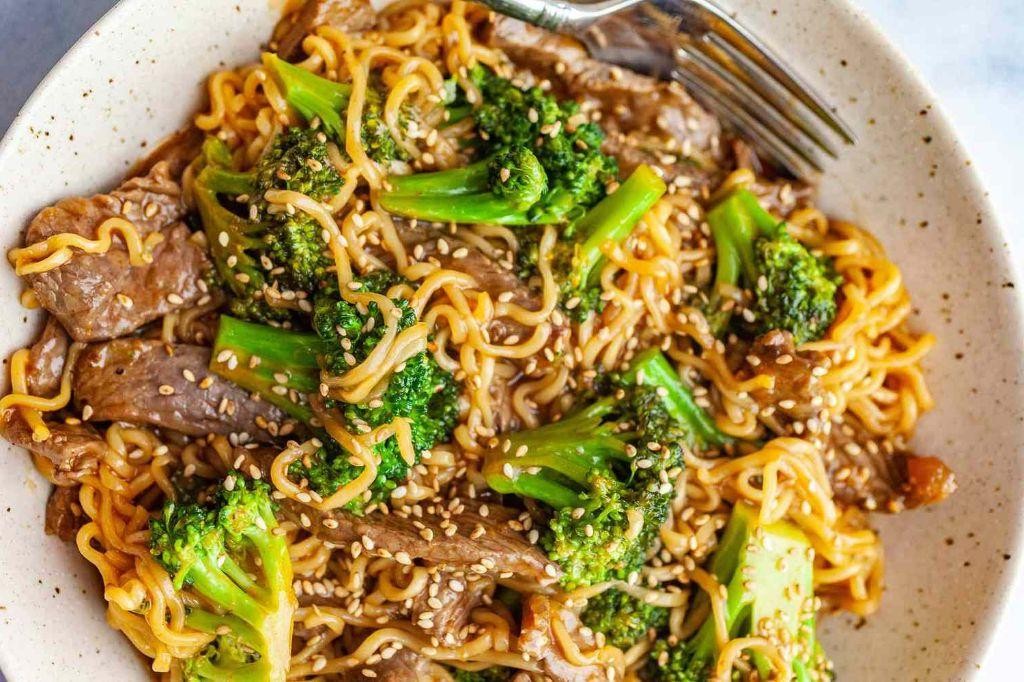 Ramen Stir-Fry with Beef and Broccoli